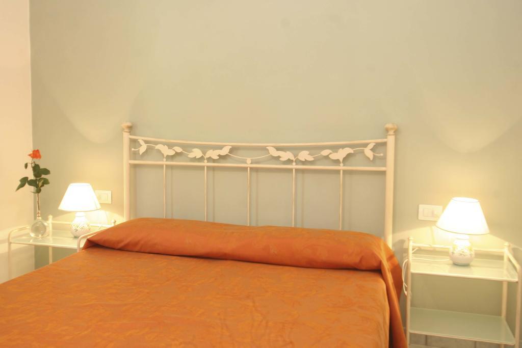 Lo Scoglio - Goelba Villa Каполивери Стая снимка