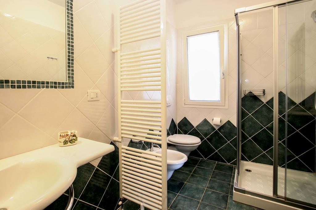 Lo Scoglio - Goelba Villa Каполивери Стая снимка