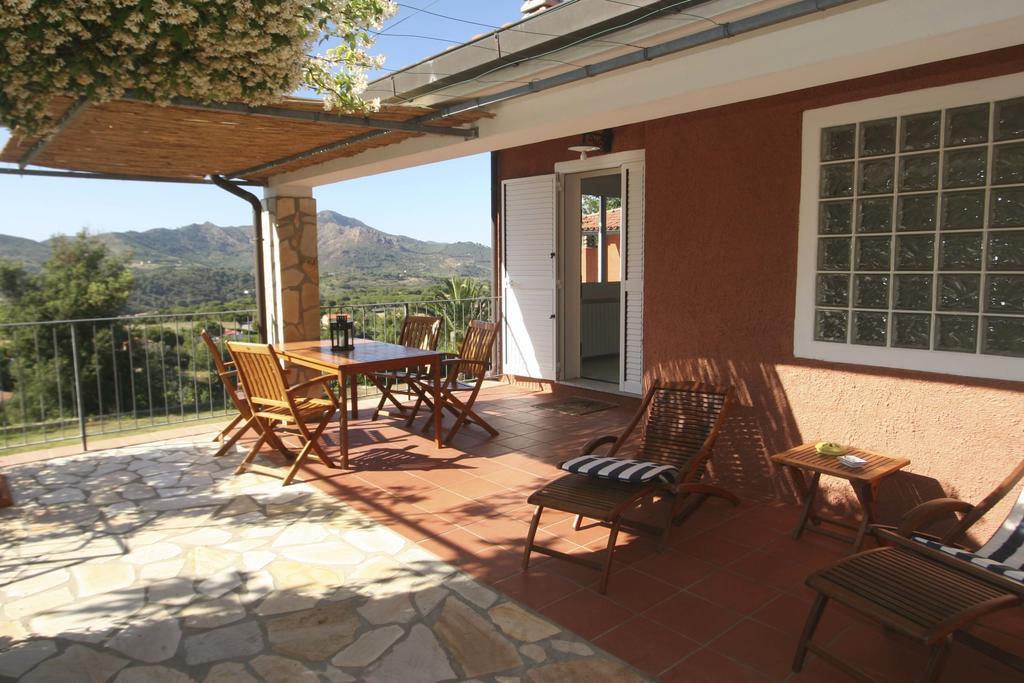 Lo Scoglio - Goelba Villa Каполивери Стая снимка